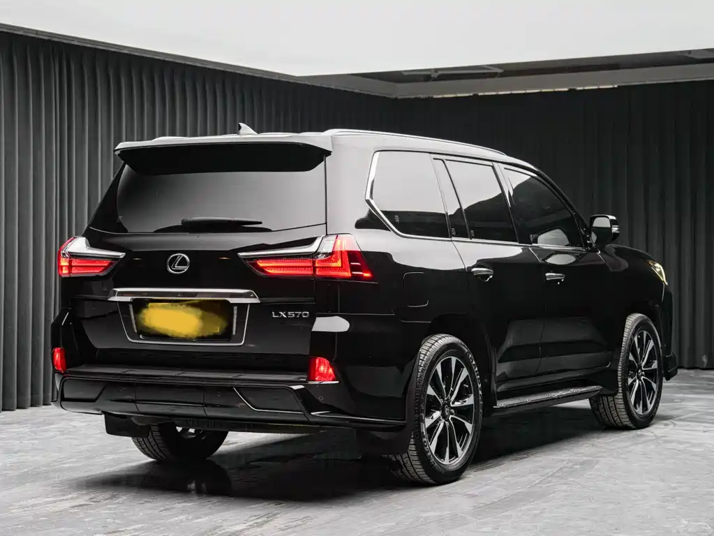 Lexus LX — фото 6