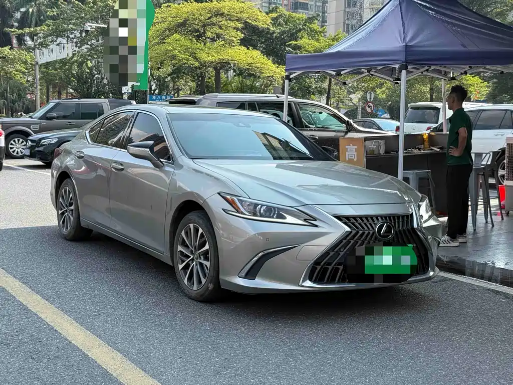 Lexus ES — фото 3