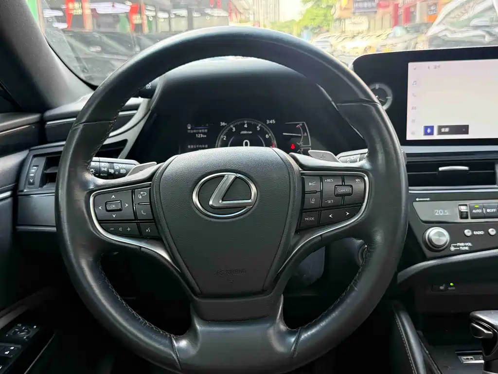 Lexus ES — фото 9