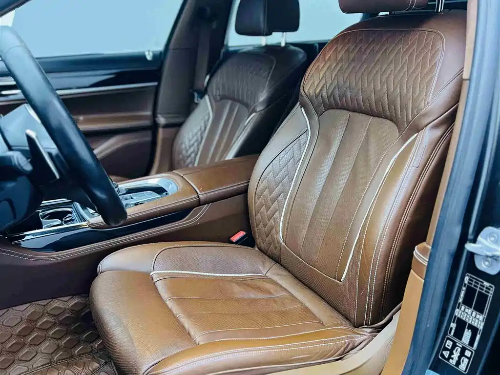 BMW 7 Series — фото 4