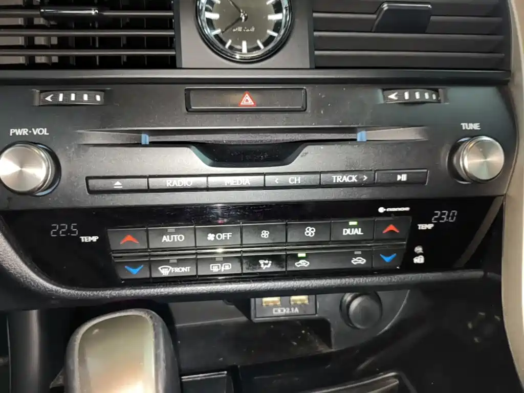 Lexus RX — фото 13