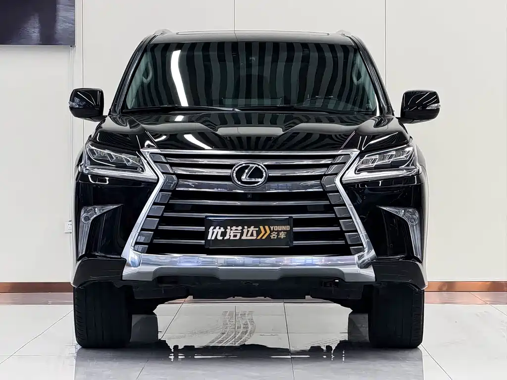 Lexus LX — фото 2