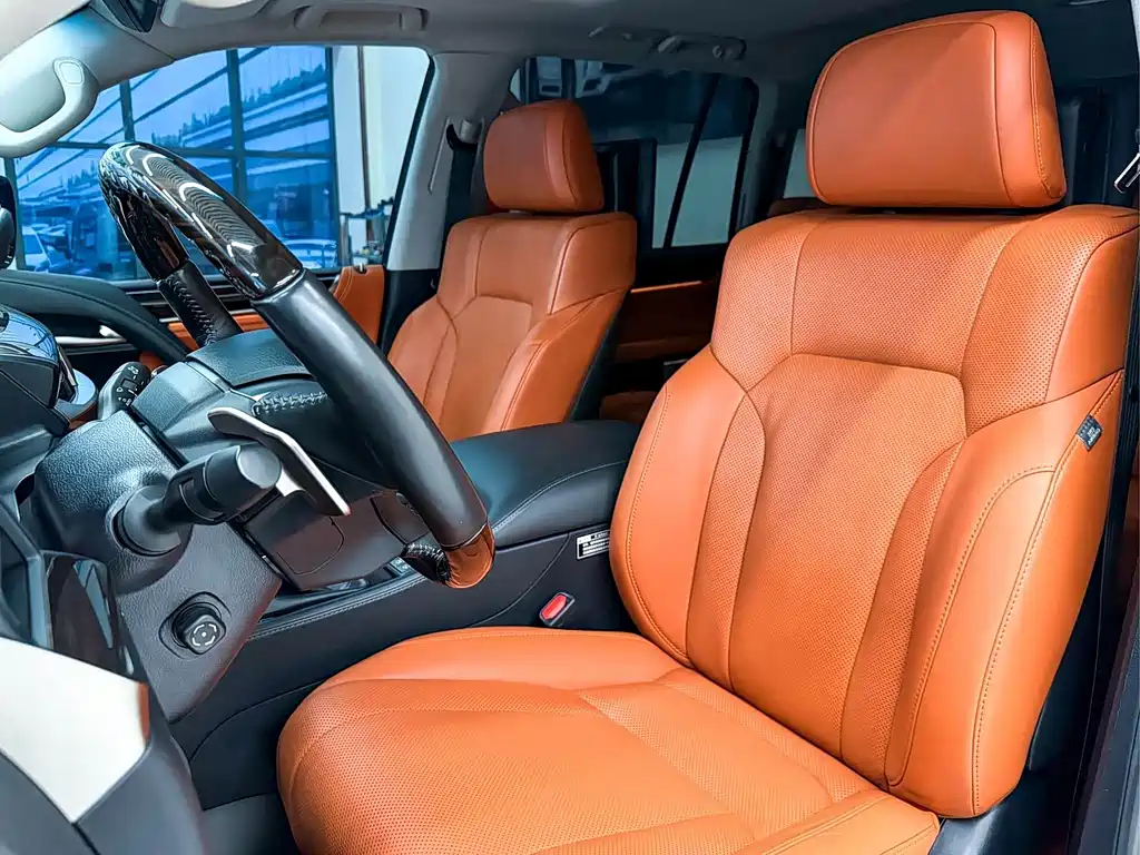 Lexus LX — фото 7