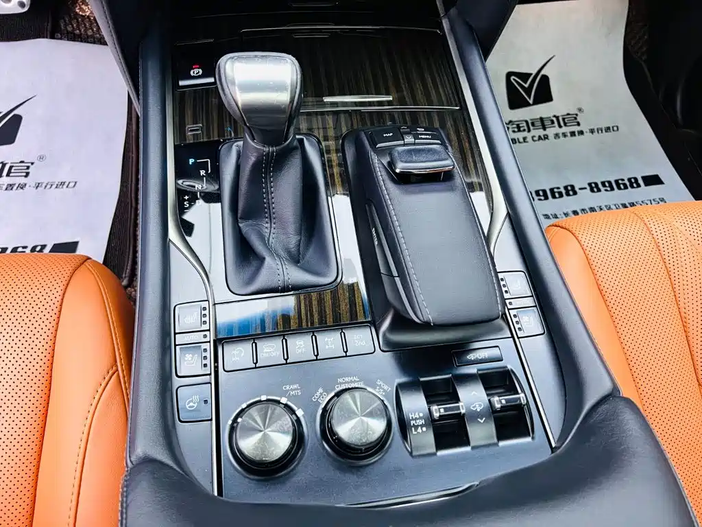 Lexus LX — фото 14