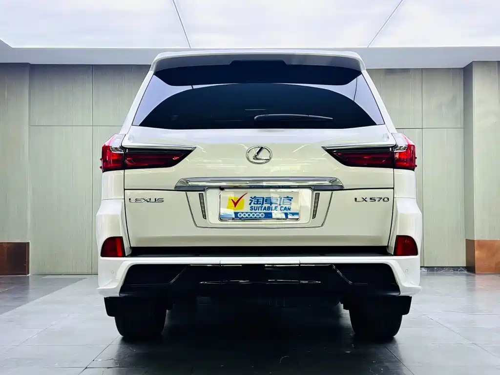 Lexus LX — фото 5