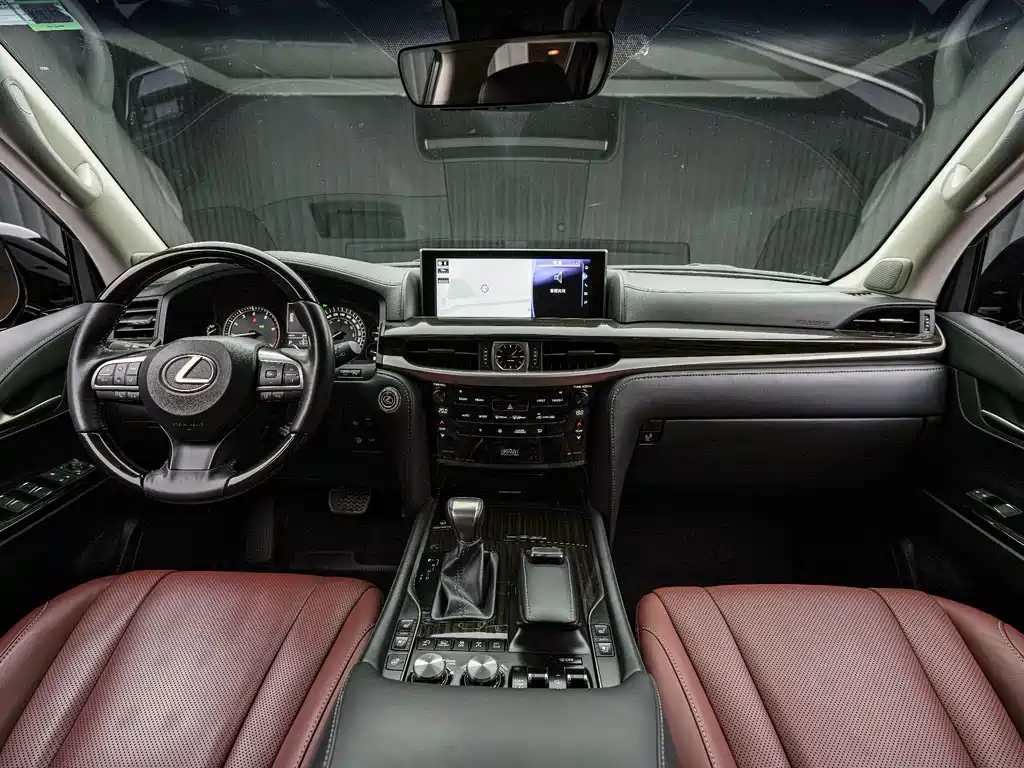 Lexus LX — фото 9