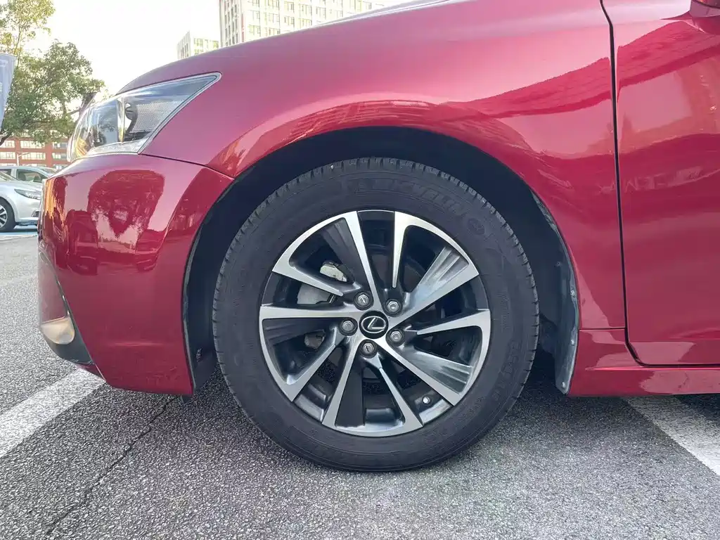 Lexus CT — фото 10