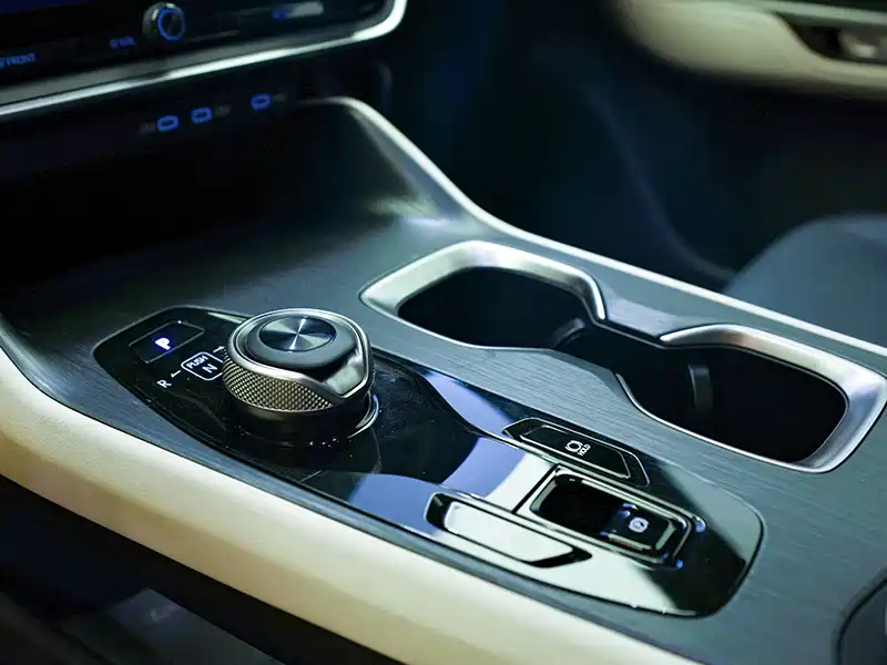 Lexus RZ — фото 10