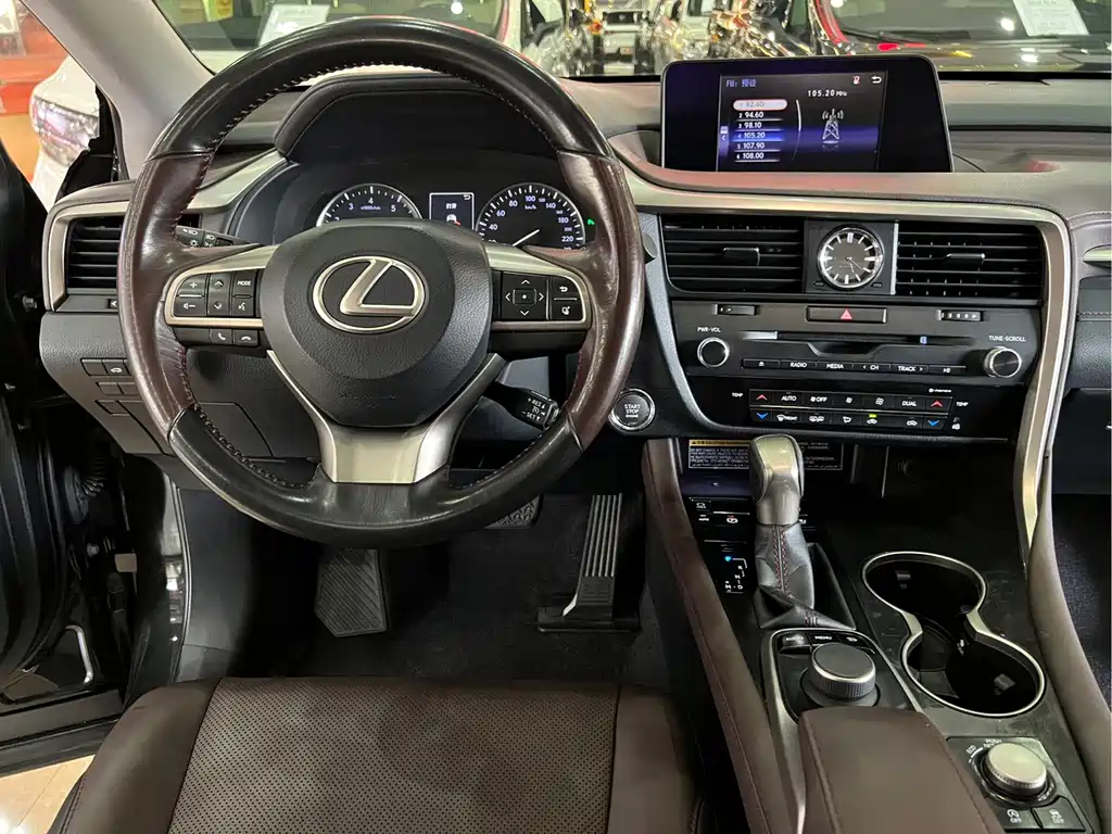 Lexus RX — фото 14