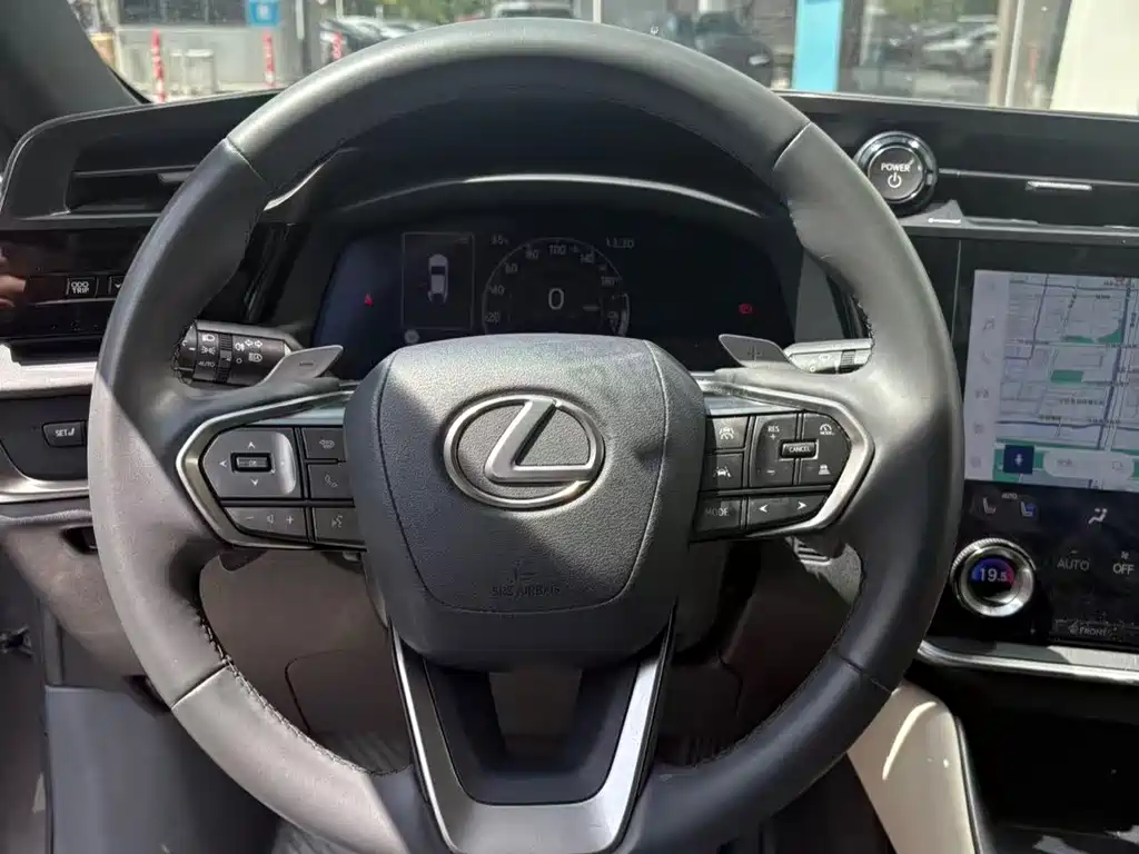 Lexus RZ — фото 7