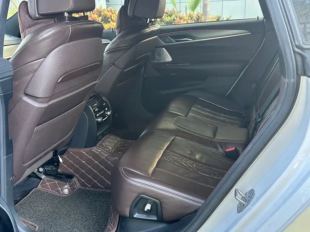 BMW 6 Series GT — фото 9