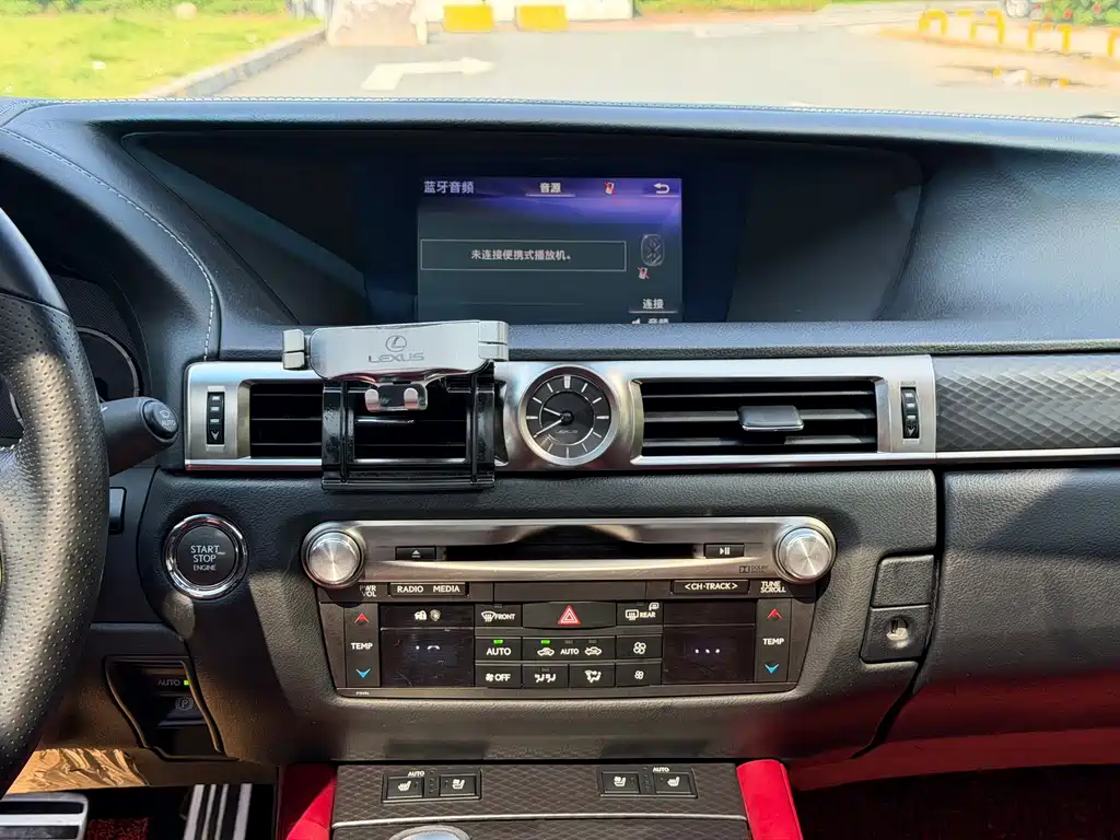 Lexus GS — фото 11