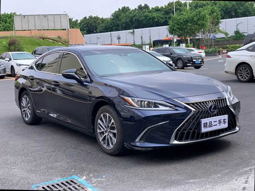 Lexus ES — фото 3