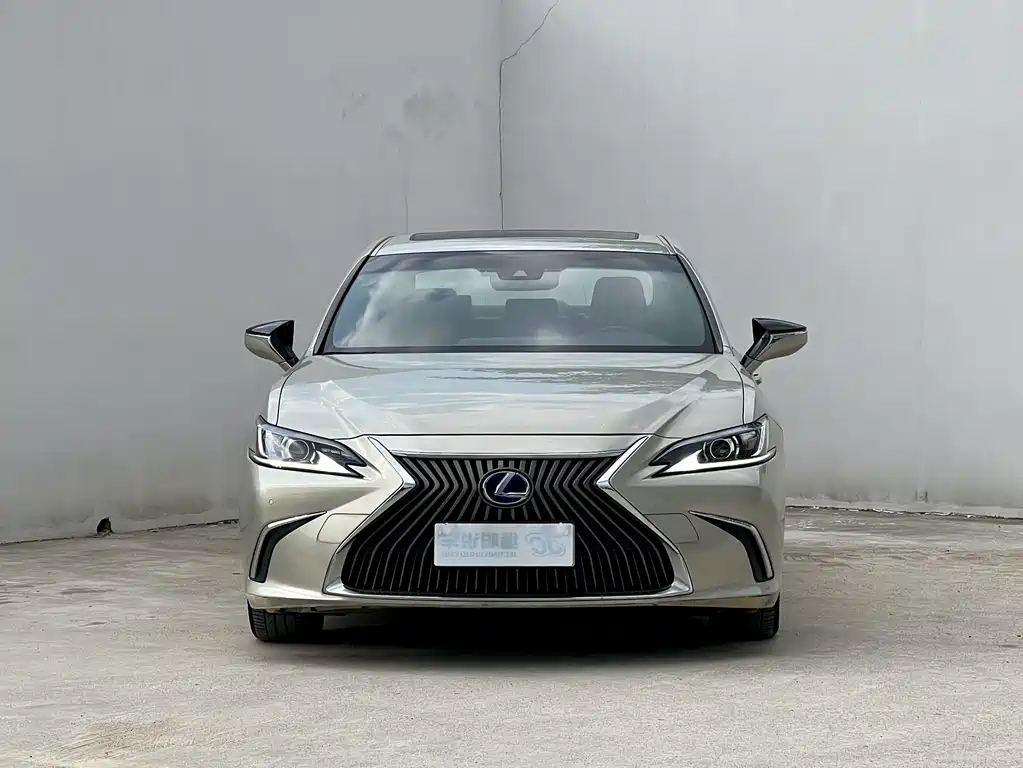 Lexus ES — фото 2