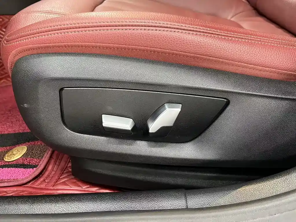 BMW 5 Series — фото 16
