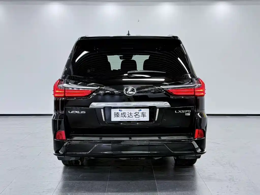 Lexus LX — фото 6