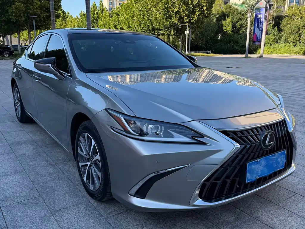 Lexus ES — фото 7