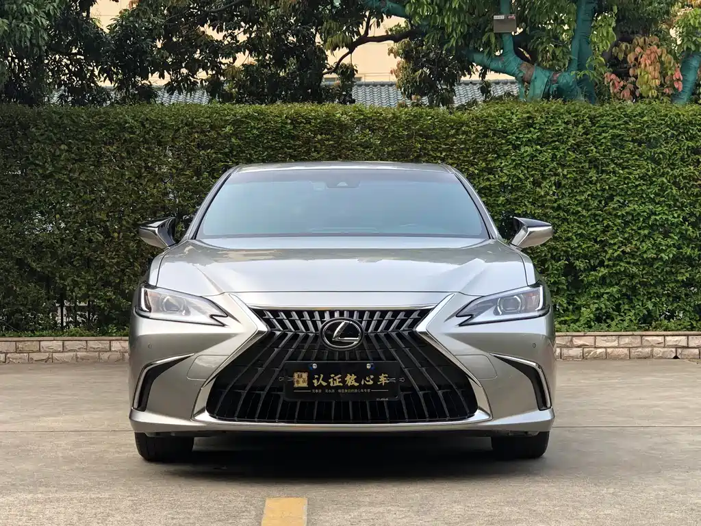 Lexus ES — фото 2