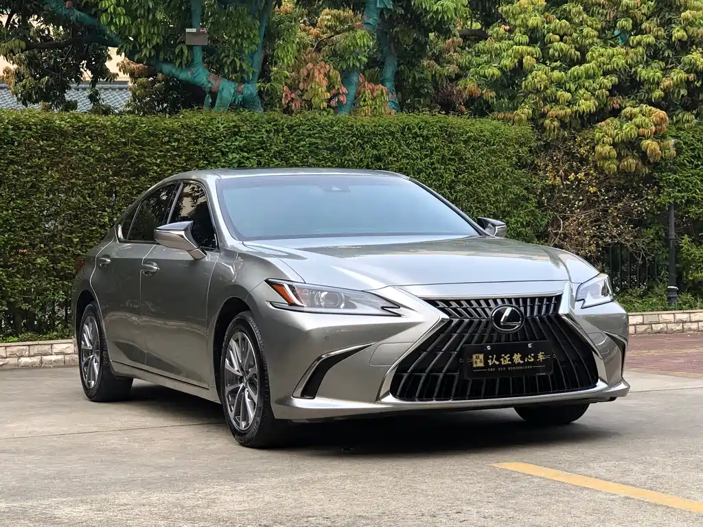 Lexus ES — фото 3
