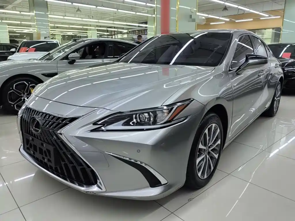Lexus ES — фото 2