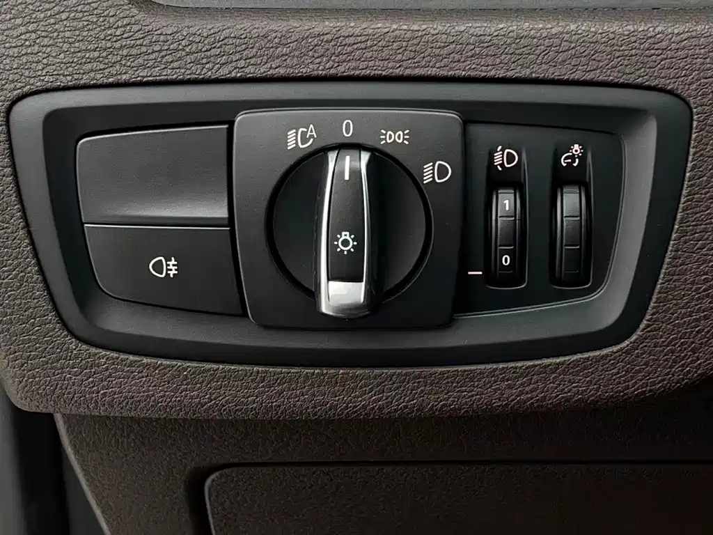 BMW X1 — фото 18