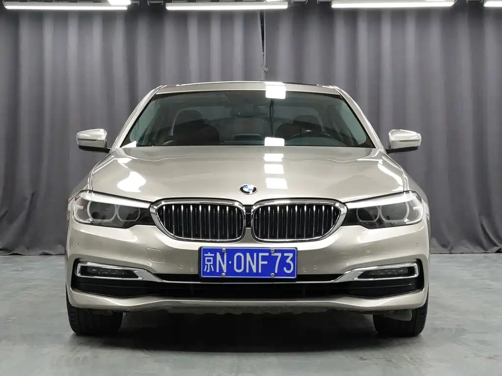 BMW 5 Series — фото 2