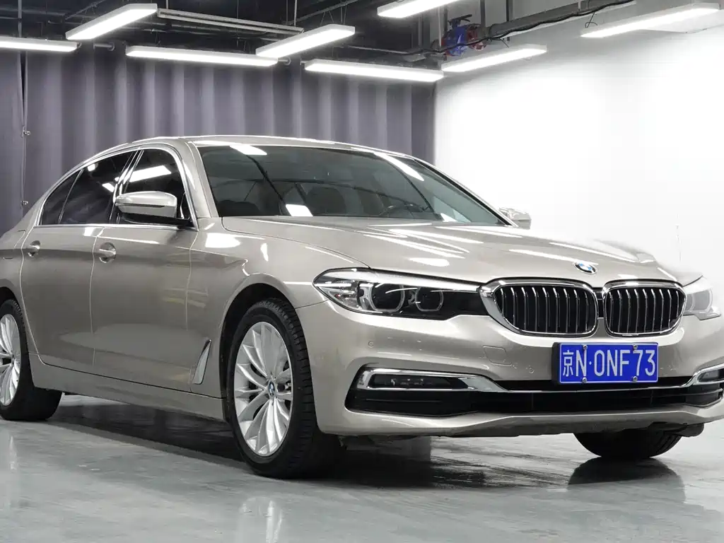 BMW 5 Series — фото 3