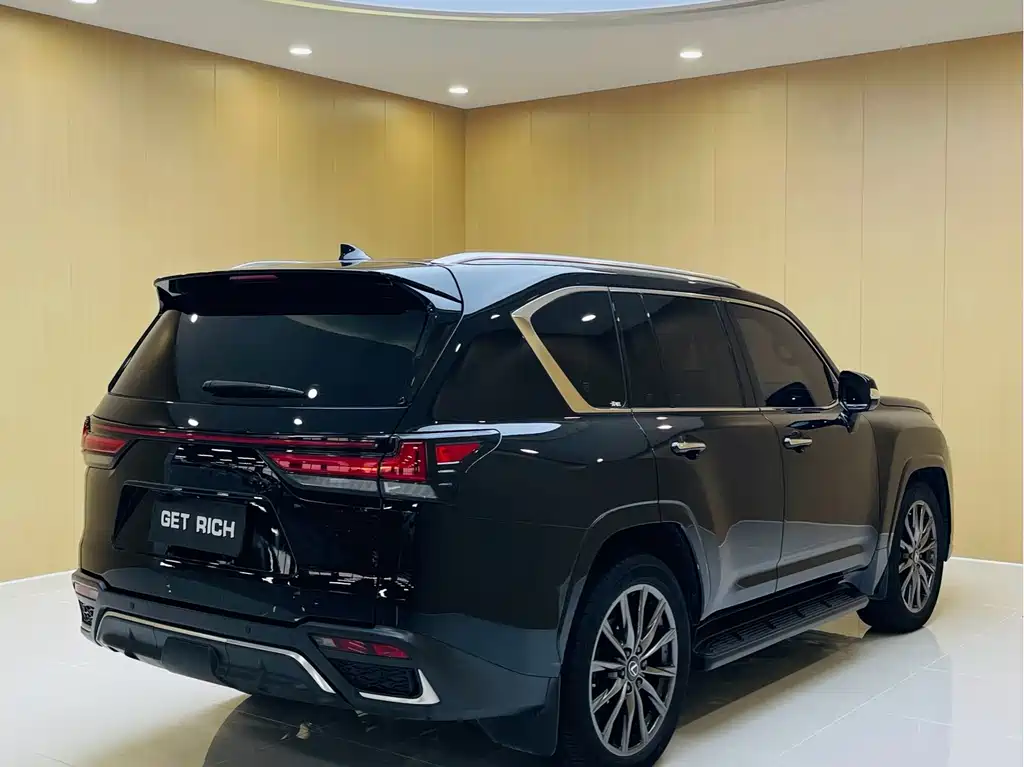 Lexus LX — фото 9