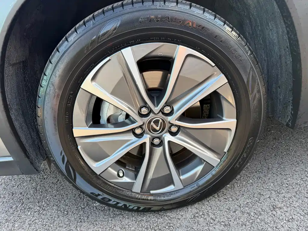 Lexus UX New Energy — фото 14