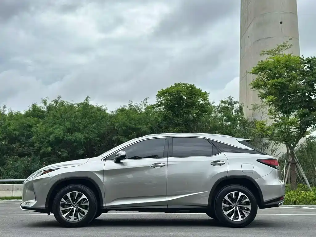 Lexus RX — фото 5