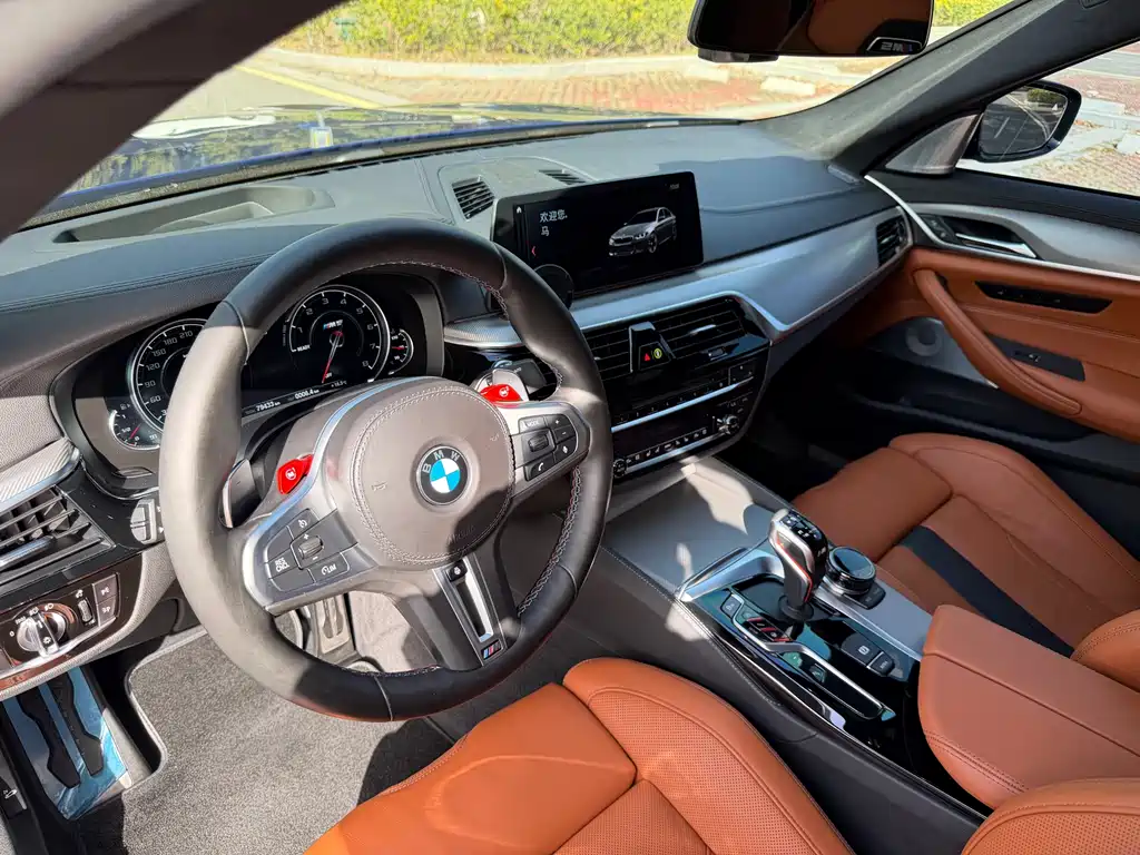 BMW M5 — фото 4
