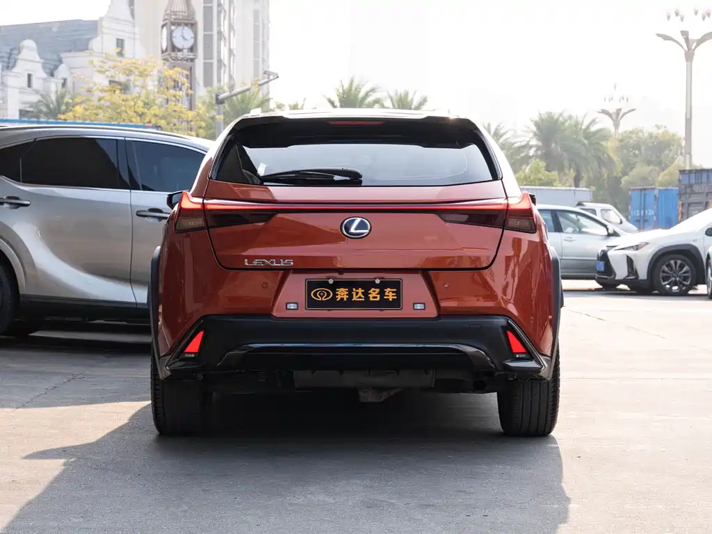Lexus UX — фото 5