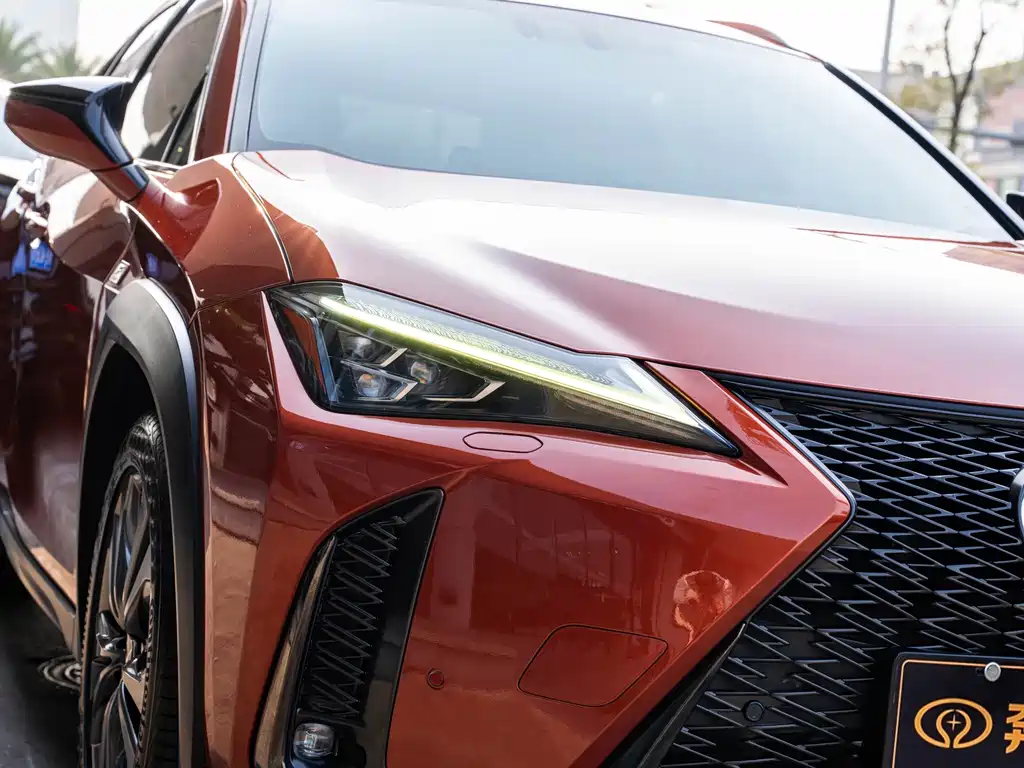 Lexus UX — фото 6