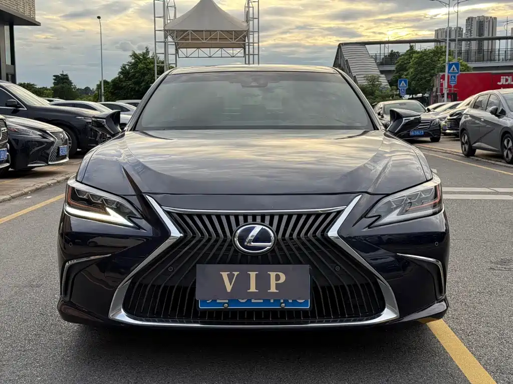 Lexus ES — фото 2