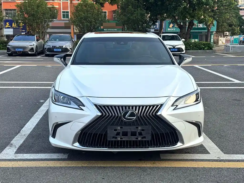 Lexus ES — фото 2