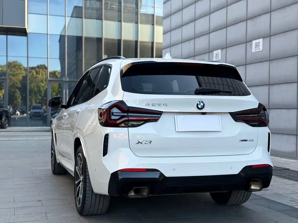 BMW X3 — фото 21