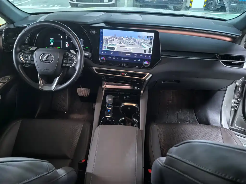 Lexus RX — фото 16