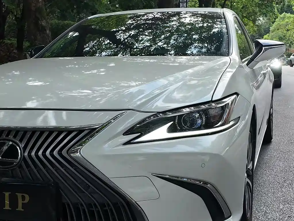 Lexus ES — фото 3