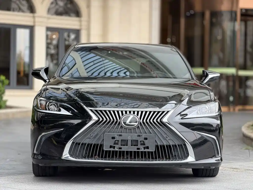 Lexus ES — фото 2
