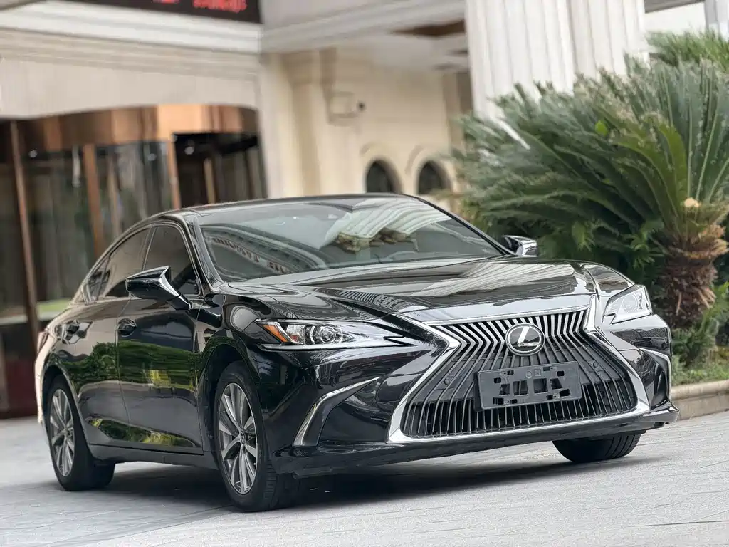 Lexus ES — фото 3