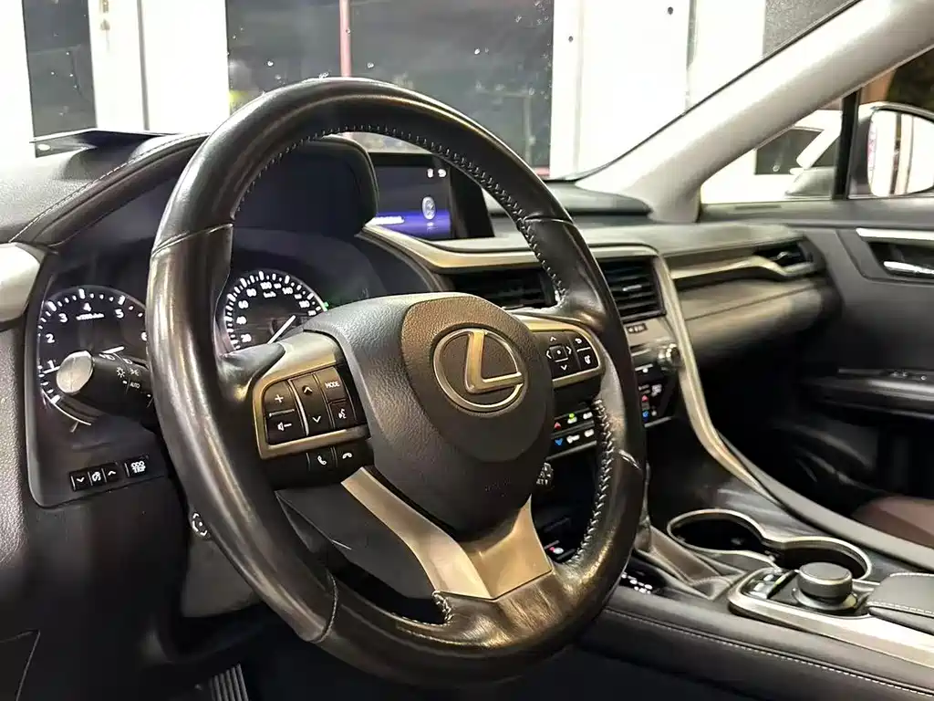 Lexus RX — фото 6