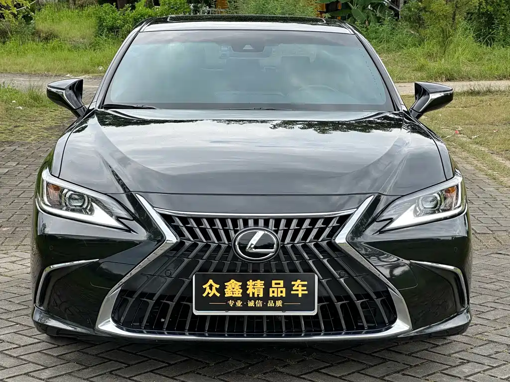 Lexus ES — фото 2