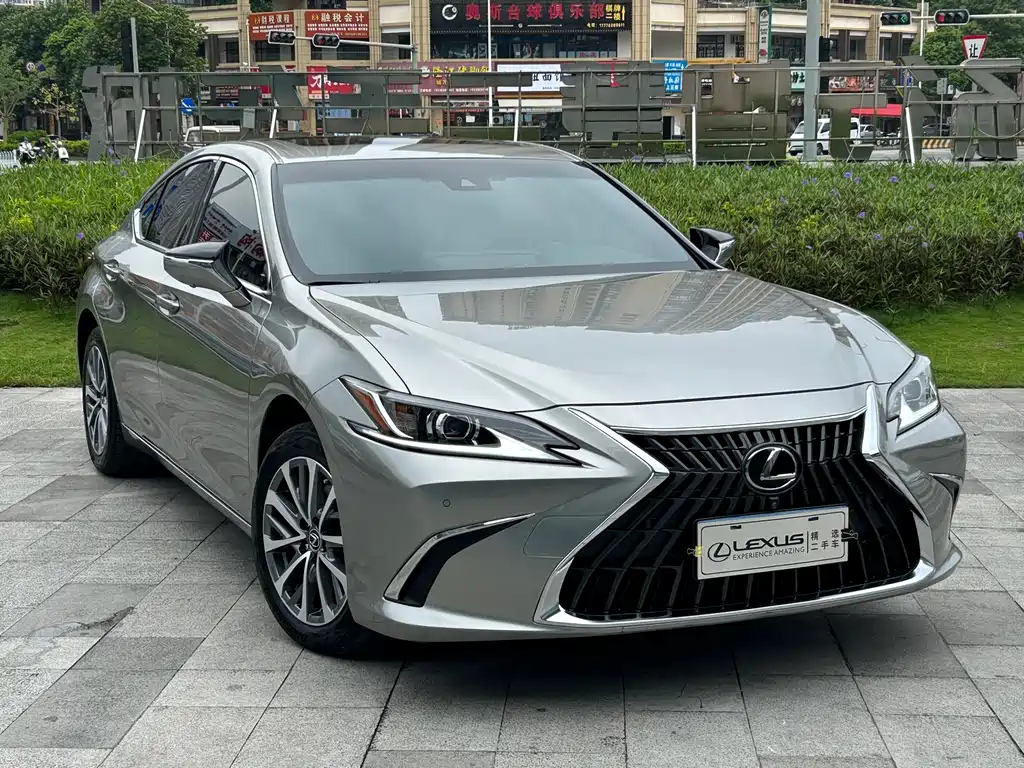 Lexus ES — фото 3