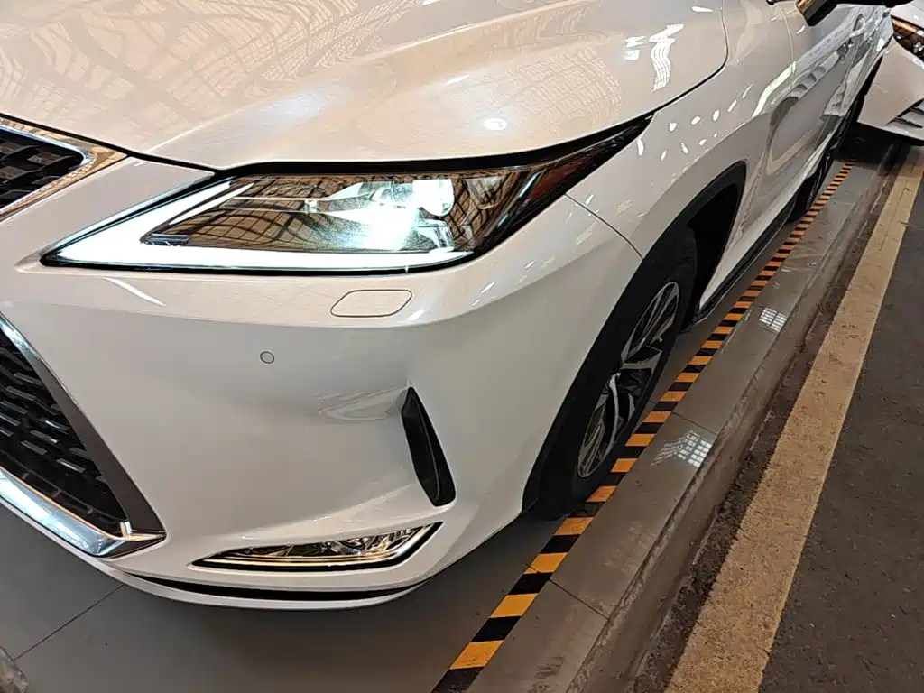 Lexus RX — фото 24