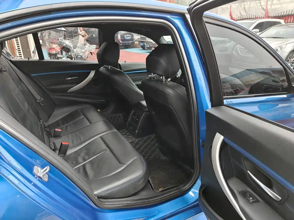 BMW 3 Series — фото 13