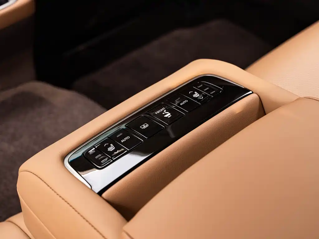 Lexus LS — фото 19