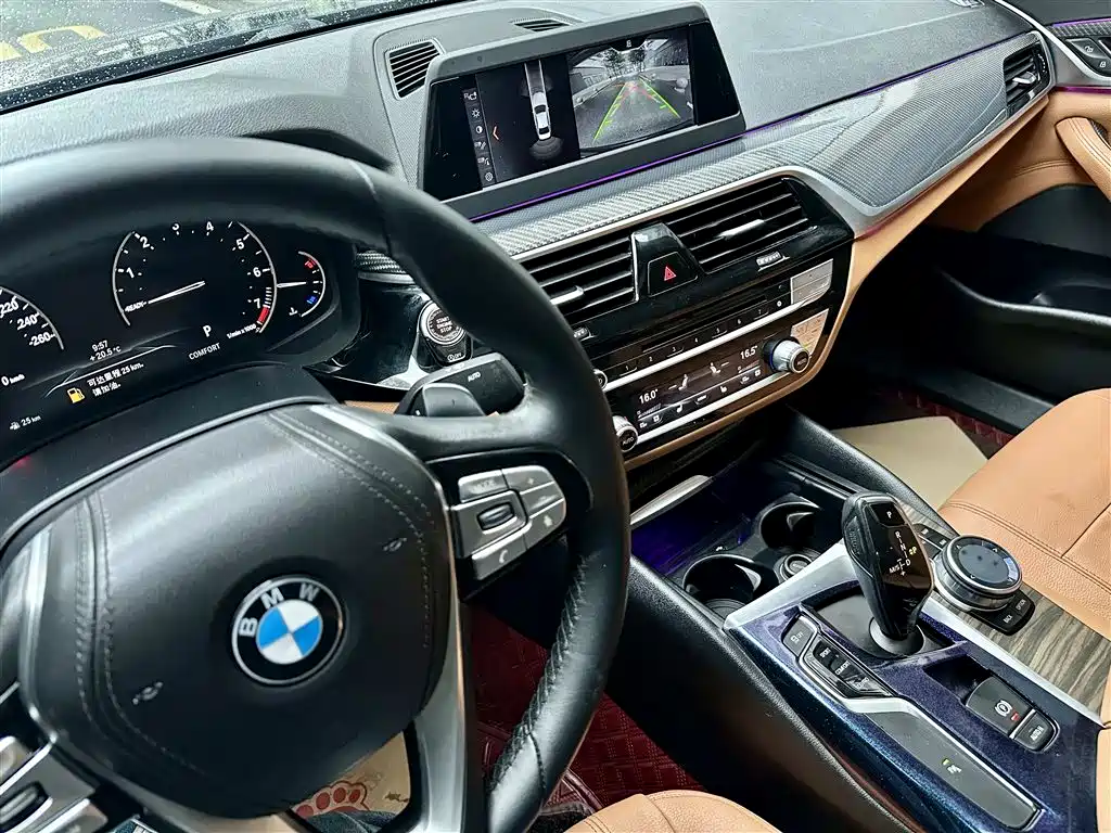 BMW 5 Series — фото 11
