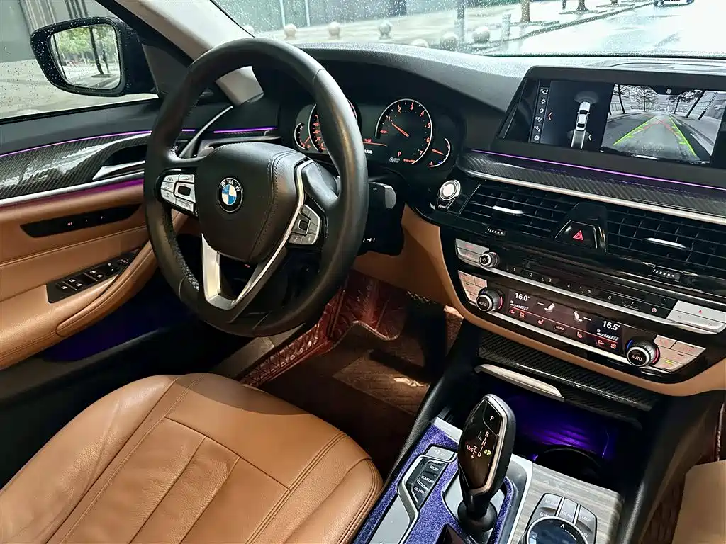BMW 5 Series — фото 22