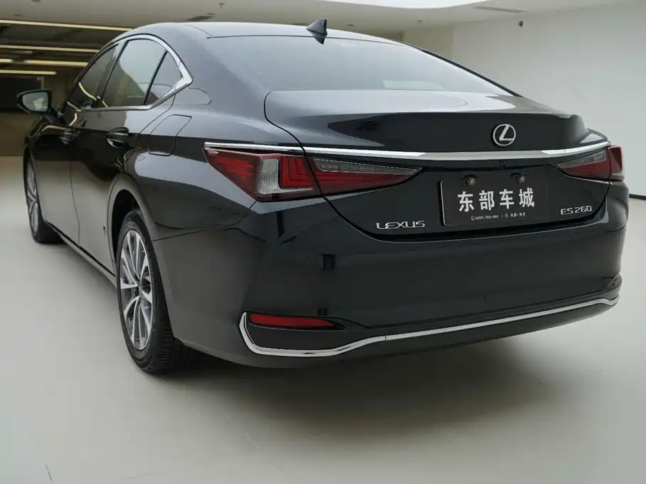 Lexus ES — фото 4