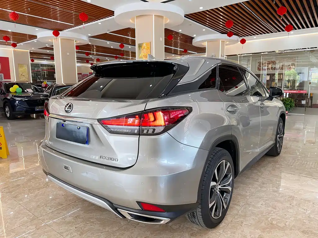 Lexus RX — фото 4